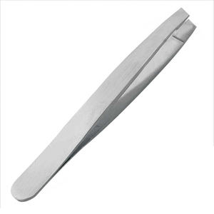 Pince à épiler à pointe inclinée en acier inoxydable AESCO INSTRUMENTS - Logo personnalisable écologique pour les outils de soins de beauté professionnels - Product Image 4