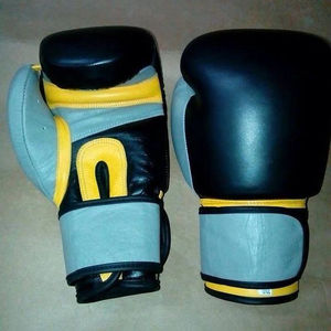Nuevos guantes de alta calidad 2023, guantes de boxeo de entrenamiento de calidad con logotipo personalizado, guantes de boxeo profesionales con Material de Cuero 100% - Product Image 2