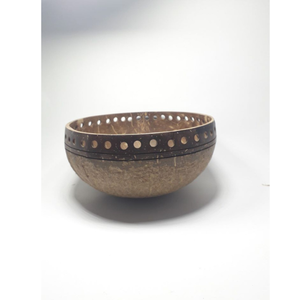 Cuenco de cáscara de coco pulido con textura refinada, ideal para entretener a los invitados o mostrar acento en el hogar - Product Image 1