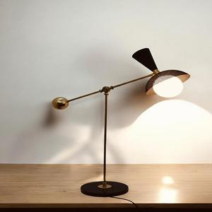 Lampe de table ou lampe de lecture en laiton Décoration intérieure - Product Image 1