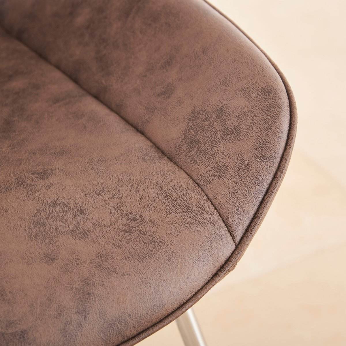 สีน้ำตาล