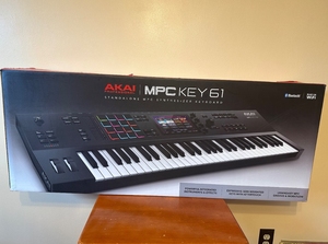 High-curated Pro MPC Key 61 Synthesizer คีย์บอร์ดแบบสแตนด์อโลน - Product Image 1