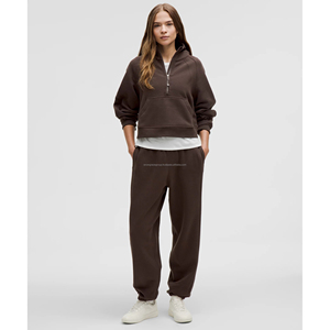 Sweat à capuche d'entraînement zippé et surdimensionné pour femmes OEM Doublure en polaire confortable Haute qualité 100% coton Durabilité Confort pour l'hiver ODM - Product Image 5