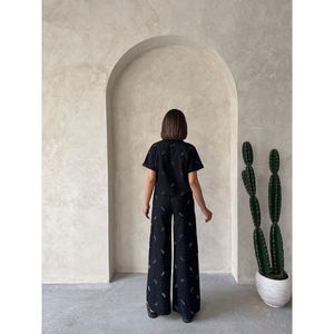 Blusa con Estampado de Lazo para Mujer, Diseño Elegante y Moderno - Product Image 3
