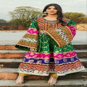 ROBE KUCHI Afghane 2024 AVEC ROBE TRIBALE TRADITIONNELLE BRODÉE À LA MAIN POUR LES FEMMES ROBE FESTIVAL KUCHI AFGHAN CULTURE PASHTUN - Product Image 1