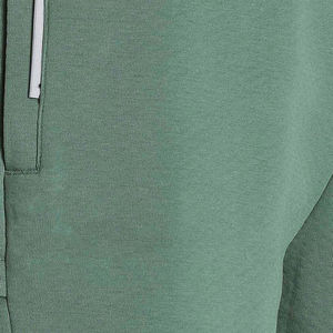 Short de survêtement en coton brodé avec logo personnalisé Short de survêtement délavé au soleil Short de lavage à bords coupés pour hommes - Product Image 5