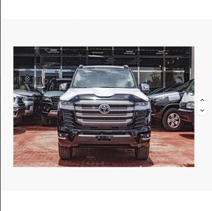 Toyota Land-Cruisers LC300 SUV d'occasion en excellent état - Product Image 1