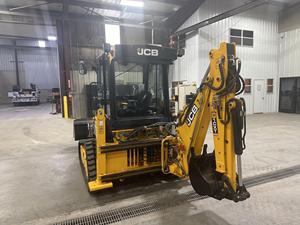 2024 гусеничный экскаватор JCB 1CXT с фронтальным погрузчиком и скользящей насадкой для руловой тяги Yanmar в комплекте с основными компонентами двигателя