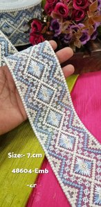 Dentelles brodées écologiques sur mesure avec des paillettes et un motif floral, grande largeur, noir et blanc, pour vêtements, décoration intérieure et artisanat - Product Image 3