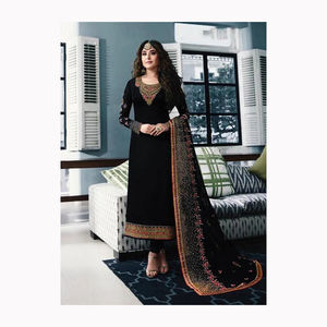 Robes de pelouse pakistanaise Salwar Kameez pour femmes Produit en coton soyeux du Pakistan et de l'Inde en vente! - Product Image 5