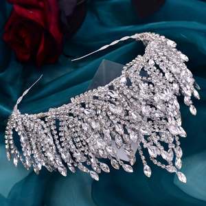 Tiara de Novia de Lujo Bridella BHP374-S Adornada con Pedrería Plateada, Ajuste Cómodo y Seguro, Corona Chapada en Oro para Bodas - Product Image 5