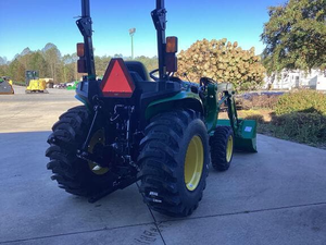 Tracteur utilitaire compact John Deere 3025E 24HP 4x4, transmission hydrostatique, chargeur frontal, diesel, prêt à l'emploi, à vendre. - Product Image 3