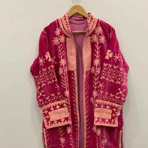 Abrigo de terciopelo Suzani, chaqueta Floral bordada, abrigo de Festival, ropa de Invierno para mujer, estilo Kashmiri, fácil de usar - Product Image 1