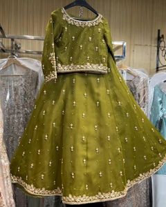 2024 nouvelle robe de broderie indienne/pakistanaise avec des perles de verre de cristal Dabka travail dentelle décoration Kurta Lehenga Dupatta fête-porter - Product Image 1