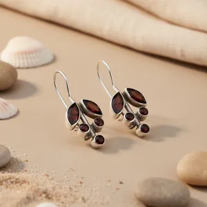 Boucles d'oreilles pendantes en argent 925 pour femmes avec améthyste et perle d'eau douce, motif floral - Product Image 2