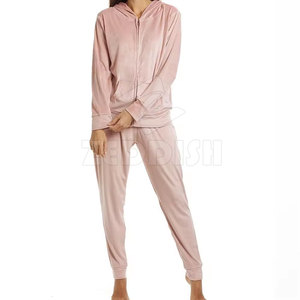 Venta caliente Chándal de mujer de calidad superior Chándal de mujer hecho en fábrica Chándal de mujer al por mayor - Product Image 1