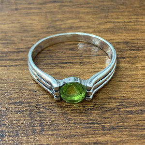 <b>Peridot</b> gemstone 925 sterling silver handmade <b>ring</b> minimalist silver <b>ring</b> lightweight unisex silver jewelry everyday wear - Product Image 3