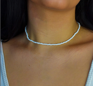 Collier fin de perles fait main Bliss, Bijoux fantaisie en perles, Collier ras du cou en perles, Collier fait main en alexandrite pierre de naissance - Product Image 2