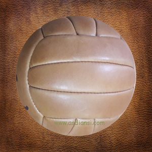 Pelotas de Cuero Genuino. Balones de fútbol vintage. Balones de fútbol de estilo antiguo. Balones de fútbol antiguos. Pelota retro. Balón de fútbol antiguo. - Product Image 4