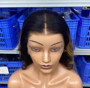 Perruque HD cheveux humains brésiliens French Curl avec mèches sur le devant Perruque de cheveux humains vierges à lacet frontal complet alignés sur les cuticules pour femmes - Product Image 4