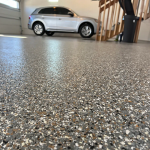 Revêtement de sol en flocons polyaspartiques résistant aux produits chimiques, reprise de travail 24 heures - Product Image 2