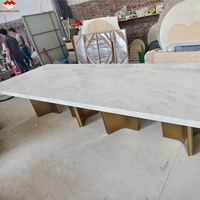 Mesa de Comedor Rectangular Fendy de Ónix Blanco con Acero Inoxidable, Mármol Blanco Translúcido Moderno para Encimera de Isla o Banco