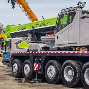 Grue hydraulique sur camion ZoomlionZTC1000V d'occasion, 100 tonnes, flèche télescopique maximale de 82,2 m, marque chinoise d'origine, faible nombre d'heures, certifiée CE - Product Image 3
