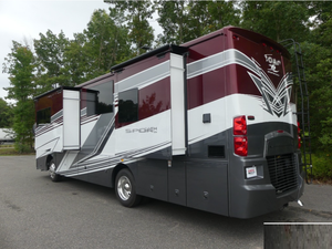 4UZAAJFC4SCVT4026 Nueva Autocaravana Diésel de Lujo Clase A 2025 con Motor Turbo y Amplio Interior Deslizable - Product Image 5