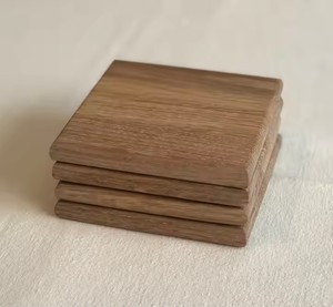 Posavasos de madera con logotipo grabado personalizado Crescent Crafts, posavasos cuadrado redondo de nogal y haya, estilo clásico para cerveza, bebida para uso en el bar del hogar - Product Image 3