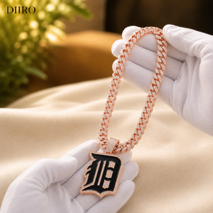 Collar con colgante de moissanita chapado en oro estilo hip hop con dije de letra negra para hombre, para uso diario. - Product Image 6