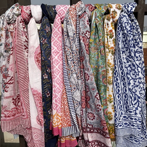 Pareo Personalizado para Mujer, Lujoso, Suave, Vintage, Polinesio, Estampado, de Rayón de Alta Calidad - Product Image 1