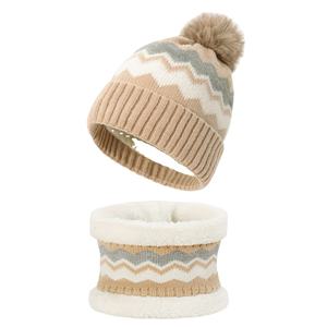 Conjunto de Gorro de Punto a Rayas y Bufanda de Felpa para Otoño e Invierno, Conjunto Cálido a Prueba de Frío para Exteriores, HECHO POR HAIDIII SPORTS 2026 - Product Image 1