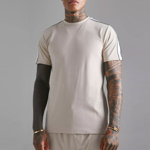 Men's Stylish Panel <b>T</b>-<b>Shirt</b> & Trouser Set Casual Panel Design <b>T</b>-<b>Shirt</b> & Jogger Set - Product Image 3