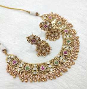 Élégant ensemble de bijoux de mariée Kundan véritable métal est en laiton pour mariage indien comprend collier et boucles d'oreilles - Product Image 1
