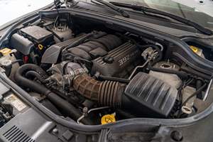 2021 ดูรังโก เอสอาร์ที 392 ผ่านการตรวจสอบแล้ว เครื่องยนต์ 6.4 ลิตร เฮมี วี8 กำลัง 475 แรงม้า ระบบขับเคลื่อนสี่ล้อ ปรับแต่งน้อยมาก เบาะแถวที่สามแบบพับได้ - Product Image 6