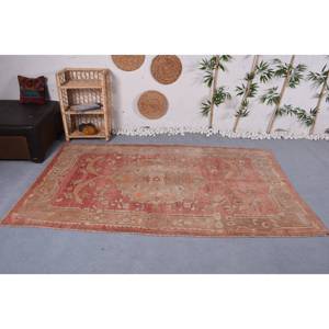 Alfombra turca vintage roja beige 4,6x7,8 FT diseño de retazos de lana de área grande para pasillo o dormitorio con respaldo de látex - Product Image 1