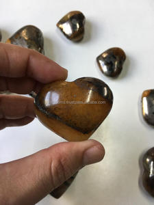 Naturel vente entière en vrac cristal pyrite Quartz doré coeur guérison méditation décor à la maison sculpté pierres précieuses Lions porte Quartz amour - Product Image 2