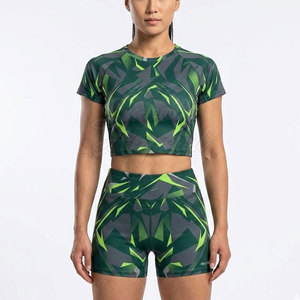 Conjunto Deportivo Elegante para Mujer, Top Corto y Pantalones Cortos, Material Transpirable y Ligero, Perfecto para Entrenamiento y Yoga - Product Image 3