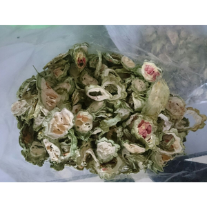 Tranches de melon amer séchées naturellement, idéales pour la fabrication de boissons à base de plantes, de mélanges d'épices culinaires et d'ingrédients fonctionnels - Product Image 1