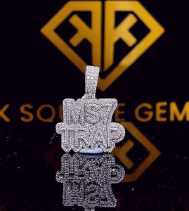 Radiant Sparkling pendentif unisexe hip hop taille ronde en or blanc avec diamant moissanite avec clarté VVS améliorée et certifié GRA - Product Image 1