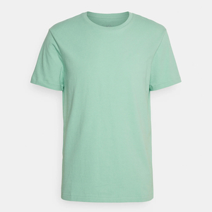 เสื้อยืดโพลีเอสเตอร์ 100% สำหรับผู้ชาย ขายส่ง รับสกรีนโลโก้ แขนสั้น แห้งเร็ว เหมาะสำหรับออกกำลังกาย ฟิตเนส - Product Image 4