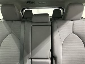 Toyota Highlander L FWD SUV/Crossover 2023 Negro Metálico Medianoche, Automático, Cuero, Usado en Excelentes Condiciones y a un Precio Increíble - Product Image 4