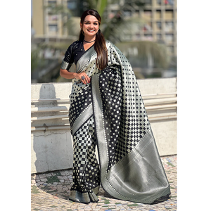 Sari Banarasi noir doux avec motif 3D en zari, pour les fêtes et les festivals, traditionnel indien, toutes saisons, sans plis - Product Image 6