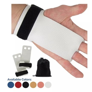 GAF OEM Pakistán Hizo 3 agujeros para los dedos levantamiento de pesas entrenamiento físico gimnasia pull up almohadilla de agarre gimnasio empuñaduras de cuero - Product Image 1