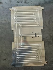 Congélateur vertical commercial 220V 198L à 10 couches intégré avec fabricant de blocs de glace solaire 70KG/jour - Product Image 4