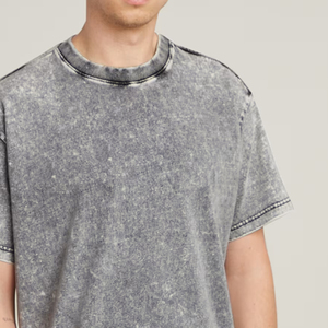 เสื้อยืดผู้ชายแบบย้อมสีเอซิด สีพื้น ผ้าฝ้ายถัก 100% สตรีทแวร์ยอดนิยม พร้อมลายพิมพ์ดิจิทัล แห้งเร็ว ระบายอากาศได้ดี - Product Image 2