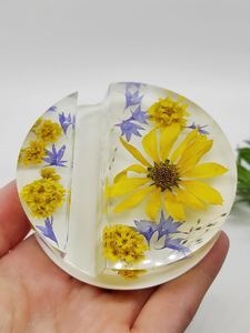 Support de téléphone portable créatif en résine époxy, durable, fait à la main, support de bureau décoratif pour smartphone, pour la maison, le bureau, le mariage - Product Image 3