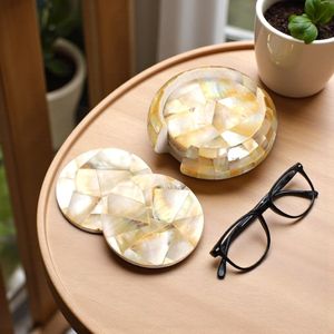 Sous-verres de luxe pour la maison, fabriqués avec des matériaux de coquillages de haute qualité pour une utilisation quotidienne élégante sur la table - Product Image 2
