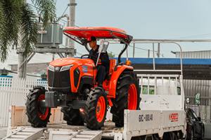   Tractor de Ruedas L5228 4WD, Motor Diésel de 52 CV, Potente y Duradero, Transmisión de Engranajes, la Mejor Opción para la Agricultura Moderna, Precio de Oferta - Product Image 3