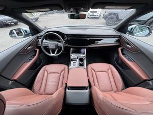 Audi Q8 quattro Premium 55 TFSI SUV 2024 neuve/d'occasion, 25001-50000 milles, transmission automatique, sièges en cuir, toit ouvrant, 400+PS, 500+Nm - Product Image 5